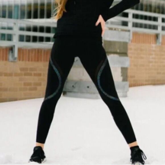 Black reflective serpent high-rise legging 28” (8-10) - Picture 1 of 4
